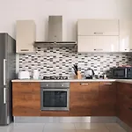 Modern 3 Bedroom With Ac Apartment