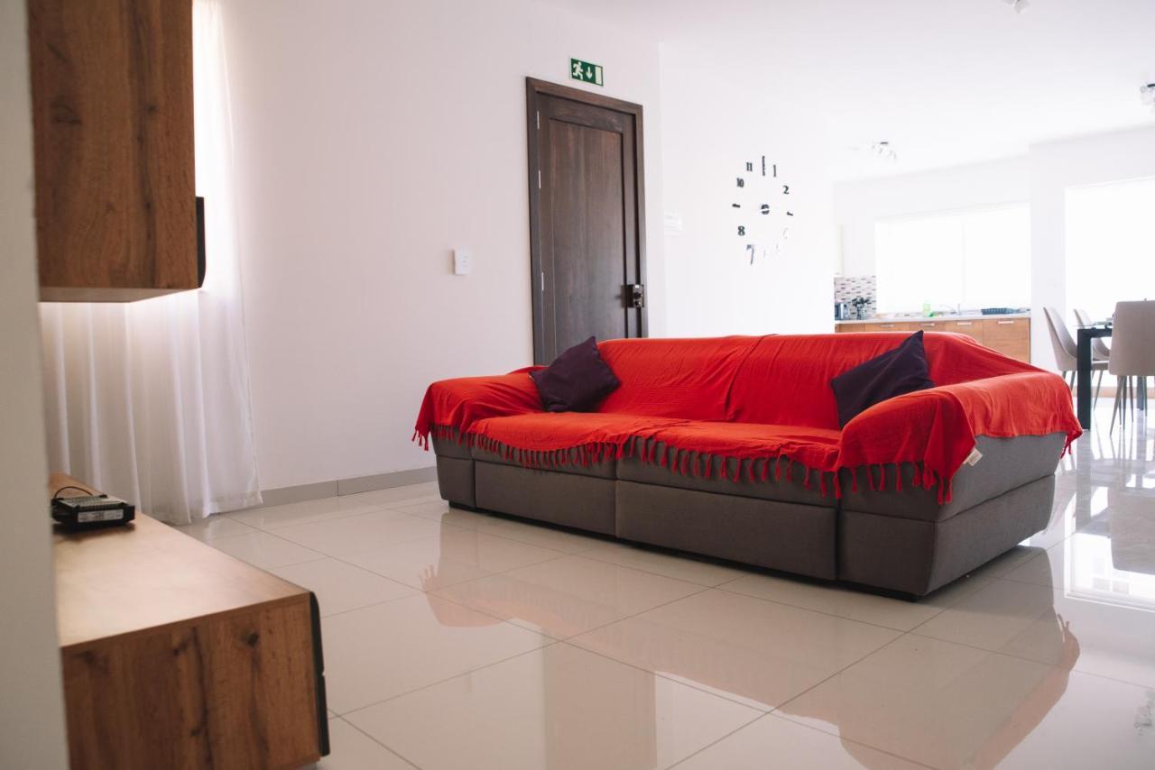 Apartment Modern 3 Bedroom With Ac *